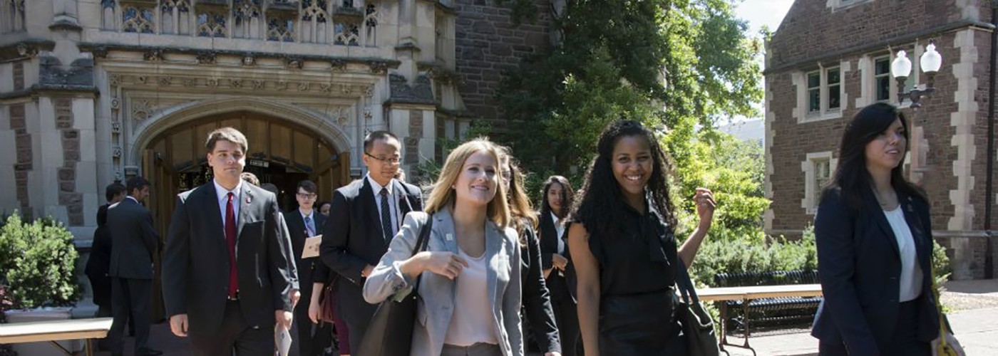 WashULaw JD students walk from Graham Chapel to Anheuser Busch Hall.